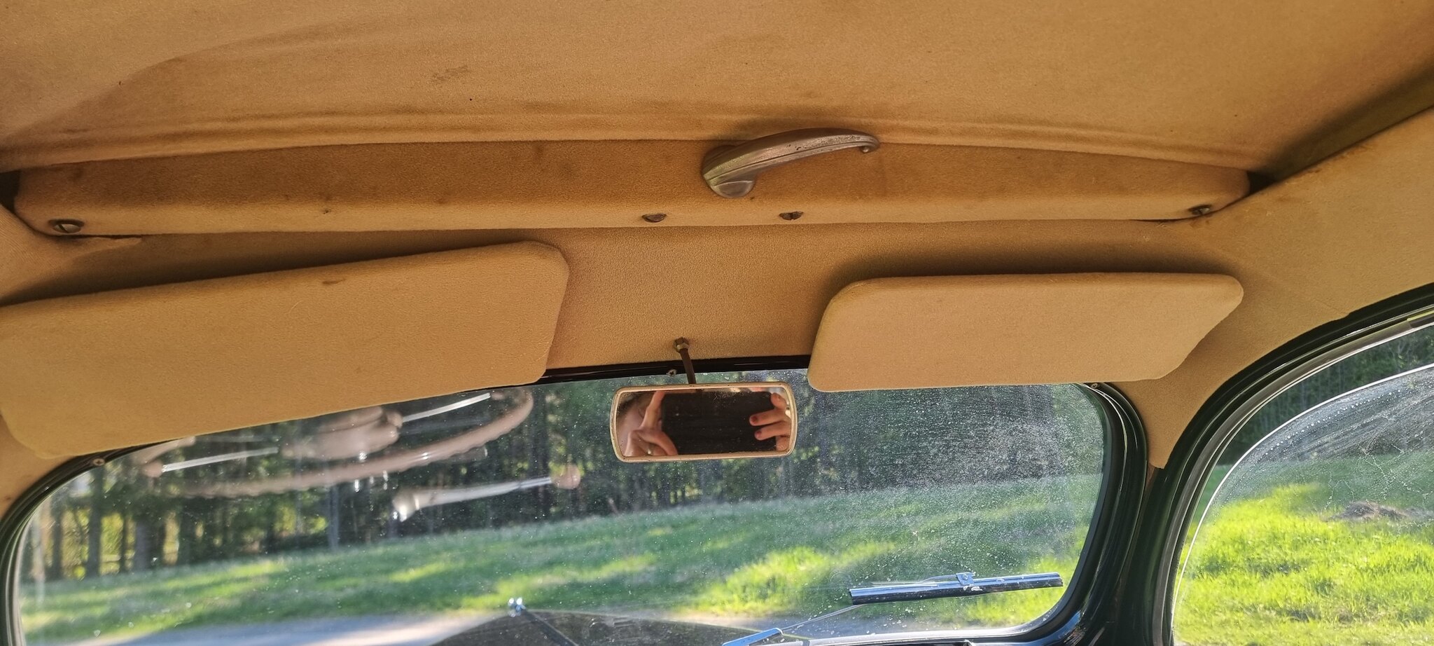 Interior image of 1951 Peugeot 203 De Luxe