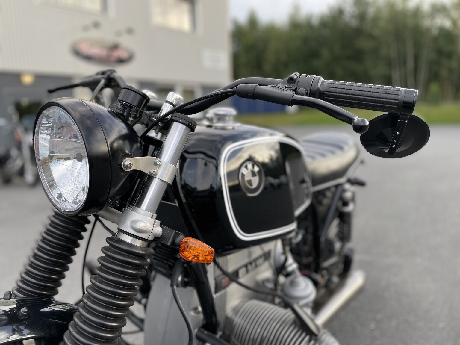 Exterior image of 1980 BMW R100 RS