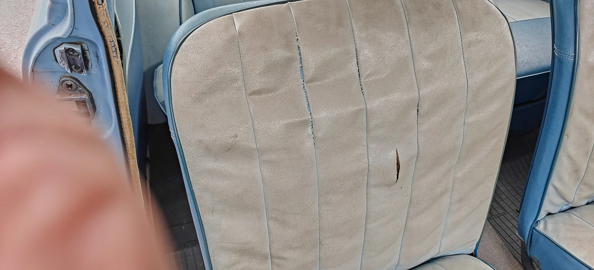 Interiörbild 1958 Ford Anglia (27)
