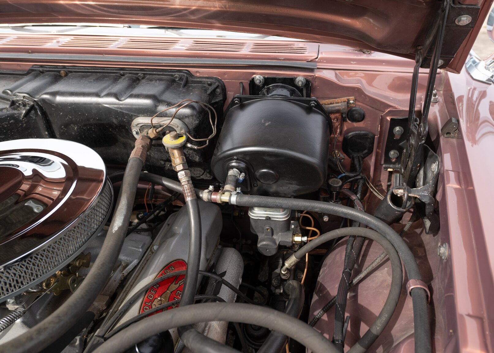 1961 Chrysler New Yorker Sedan (19), Mekanik