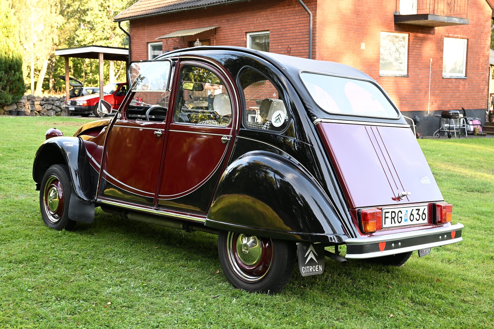 Exterior image of 1981 Citroën 2CV Charleston