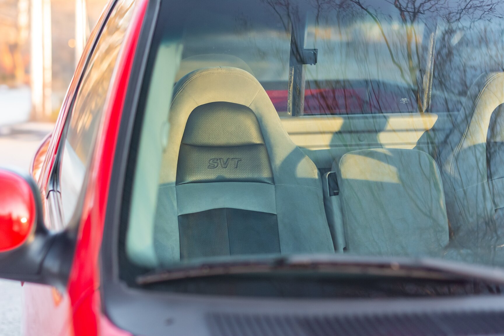 Interior image of 2000 FORD F-150 SVT Lightning