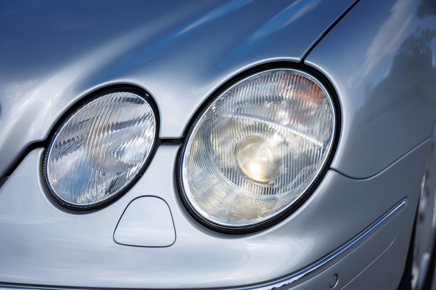 Exteriörbild på 2000 Mercedes-Benz CL600