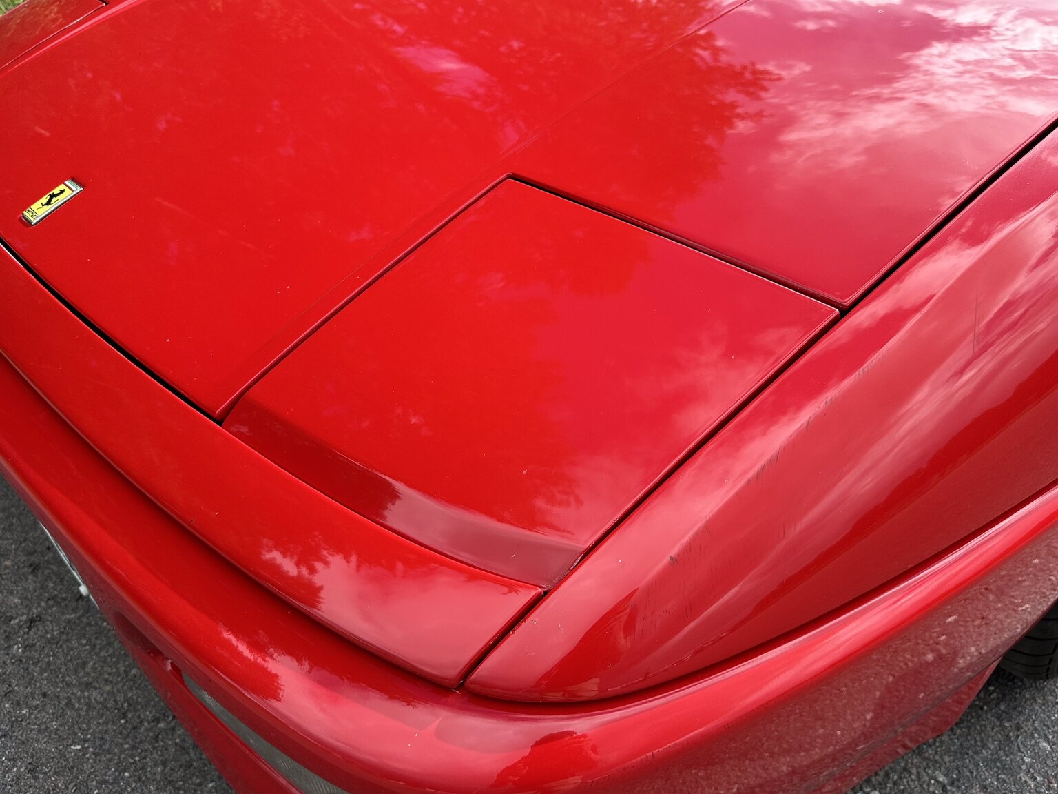 Exteriörbild på 1990 Ferrari 348 (41)