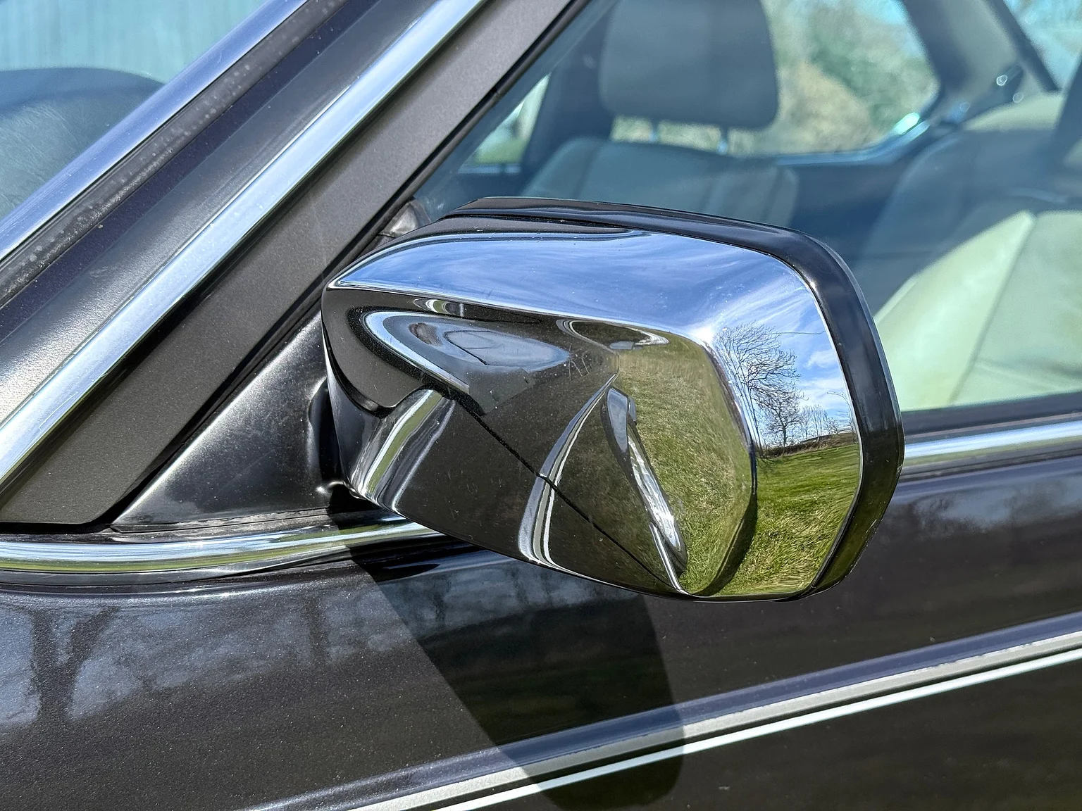 Exterior image of 1985 BMW 635 CSiA (E24) (47)