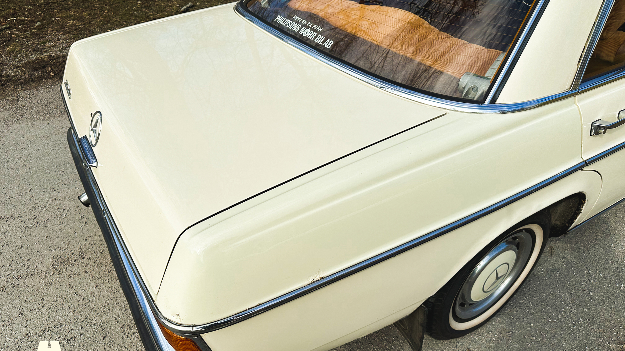 Exteriörbild på 1972 Mercedes-Benz 200