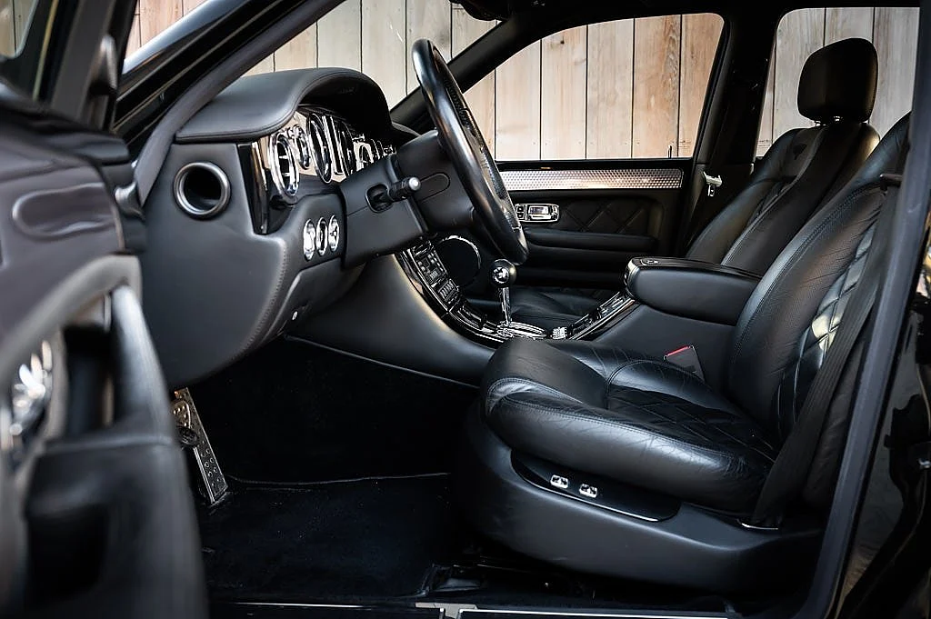 Bild von 2002 Bentley Arnage (23)