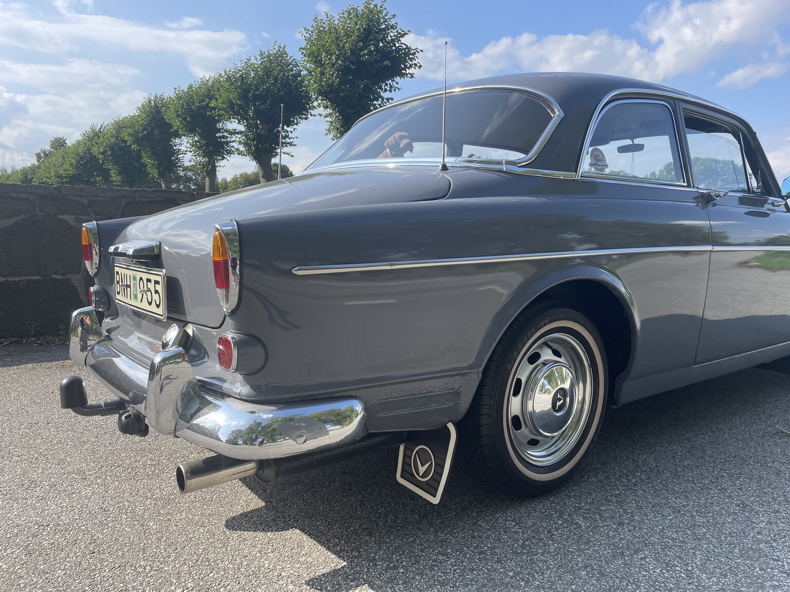 Exterior image of 1965 Volvo Amazon 