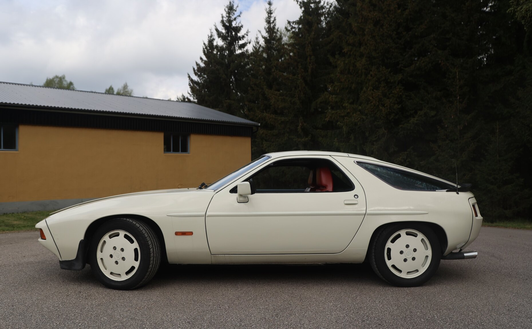 Exteriörbild på 1981 Porsche 928 S