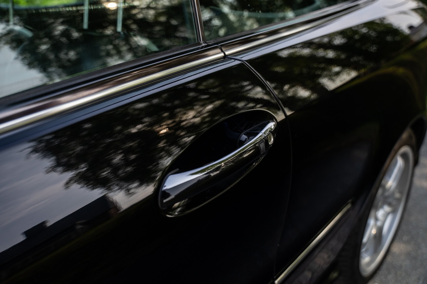 Exterior image of 2009 Mercedes-Benz CLK 550