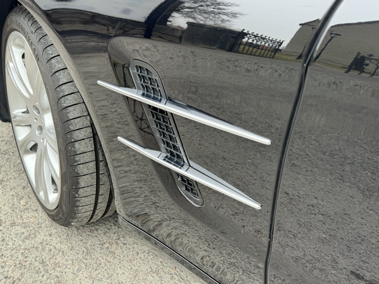 Exteriörbild på 2013 MERCEDES-BENZ SL 500