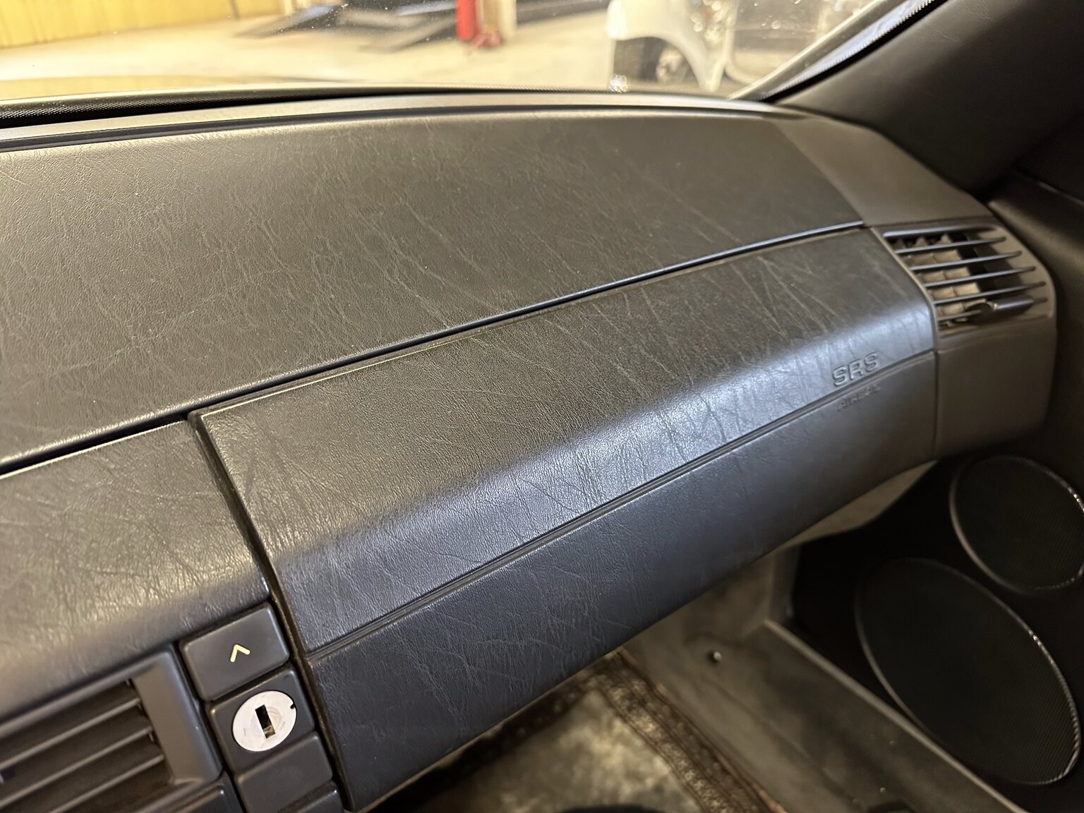 Interiörbild 1993 Mercedes-Benz SL 320