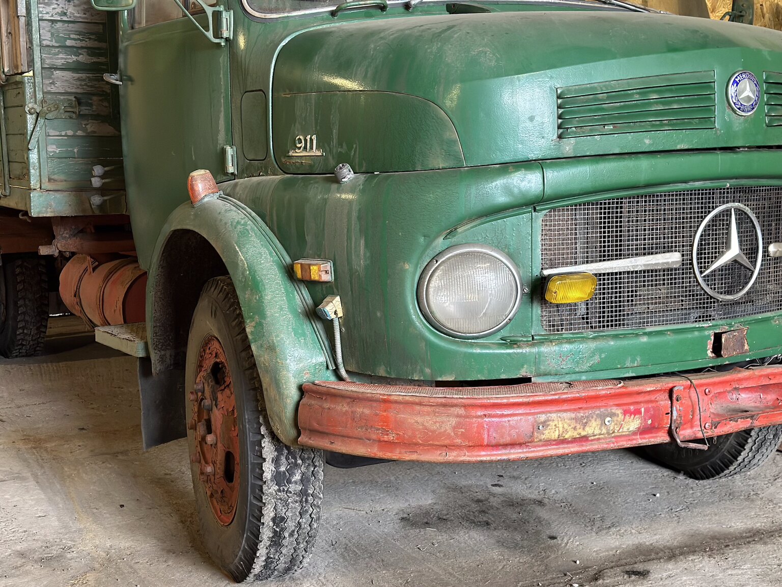 Exteriörbild på 1964 Mercedes-Benz L911