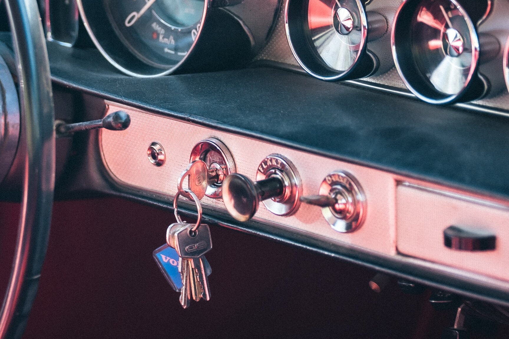 Interior image of 1963 Volvo 1800 S (15)