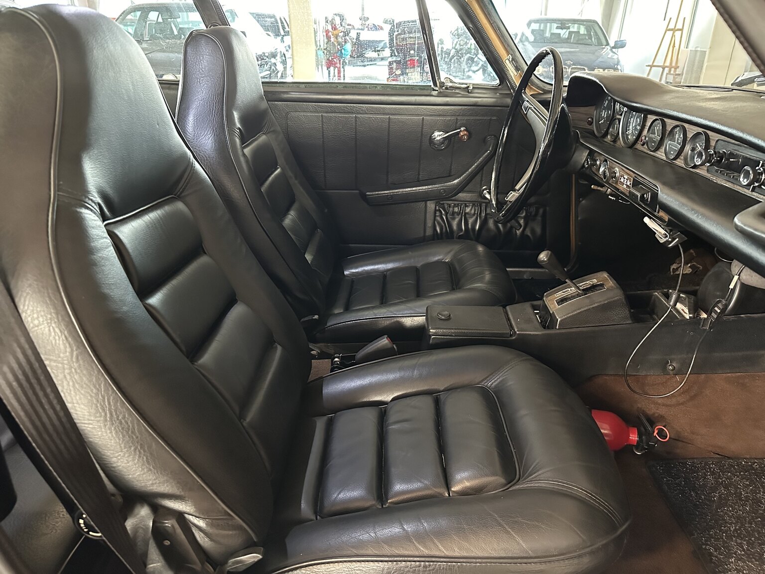 Interior image of 1973 Volvo 1800 ES (22)