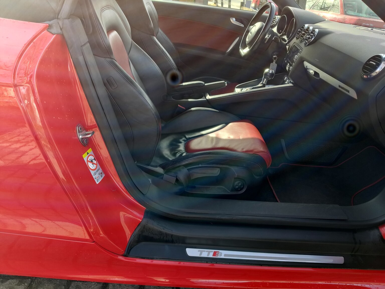Innenraumfoto von 2009 Audi TTS Roadster