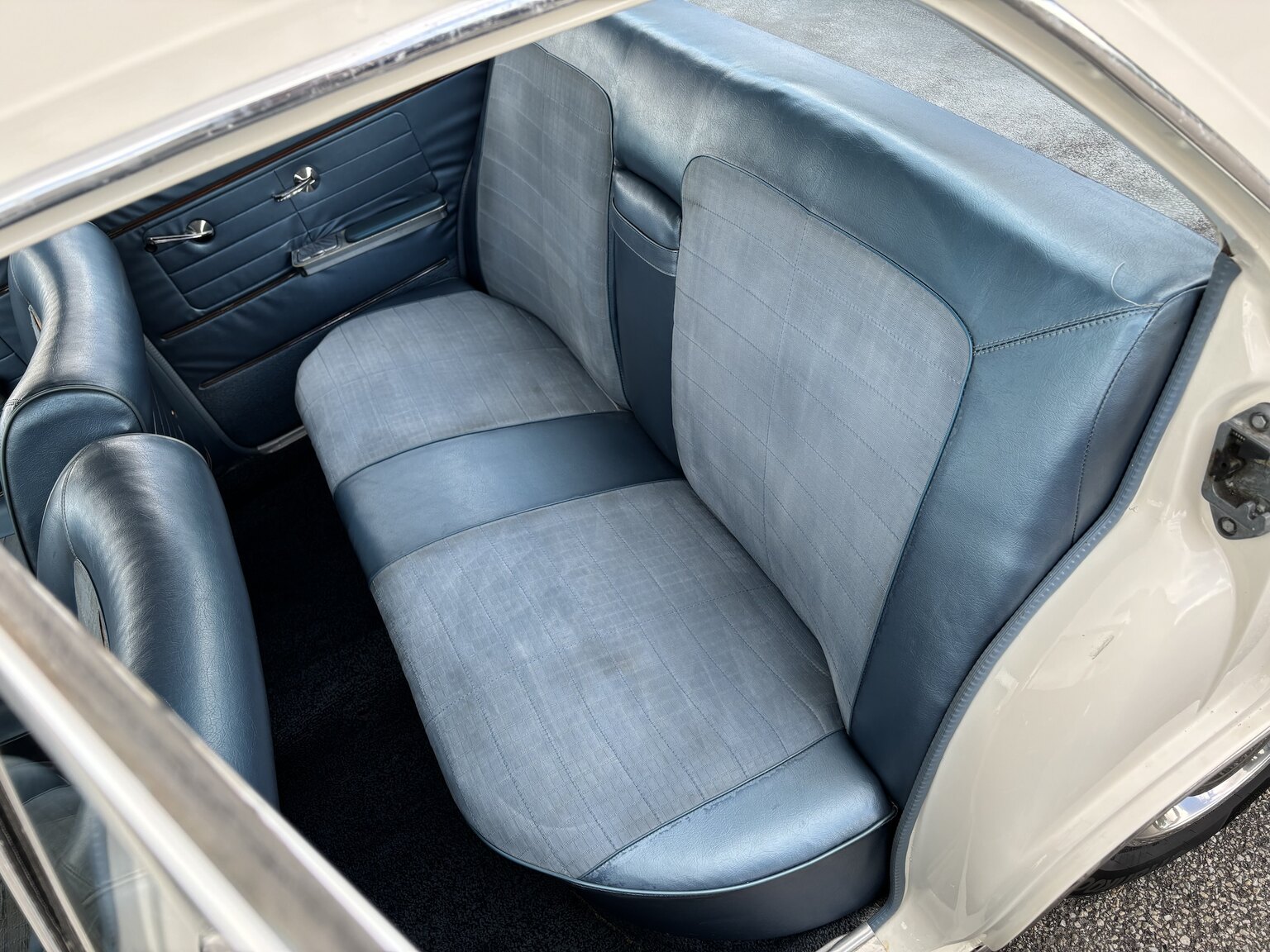 Interiörbild 1965 Opel Record Deluxe