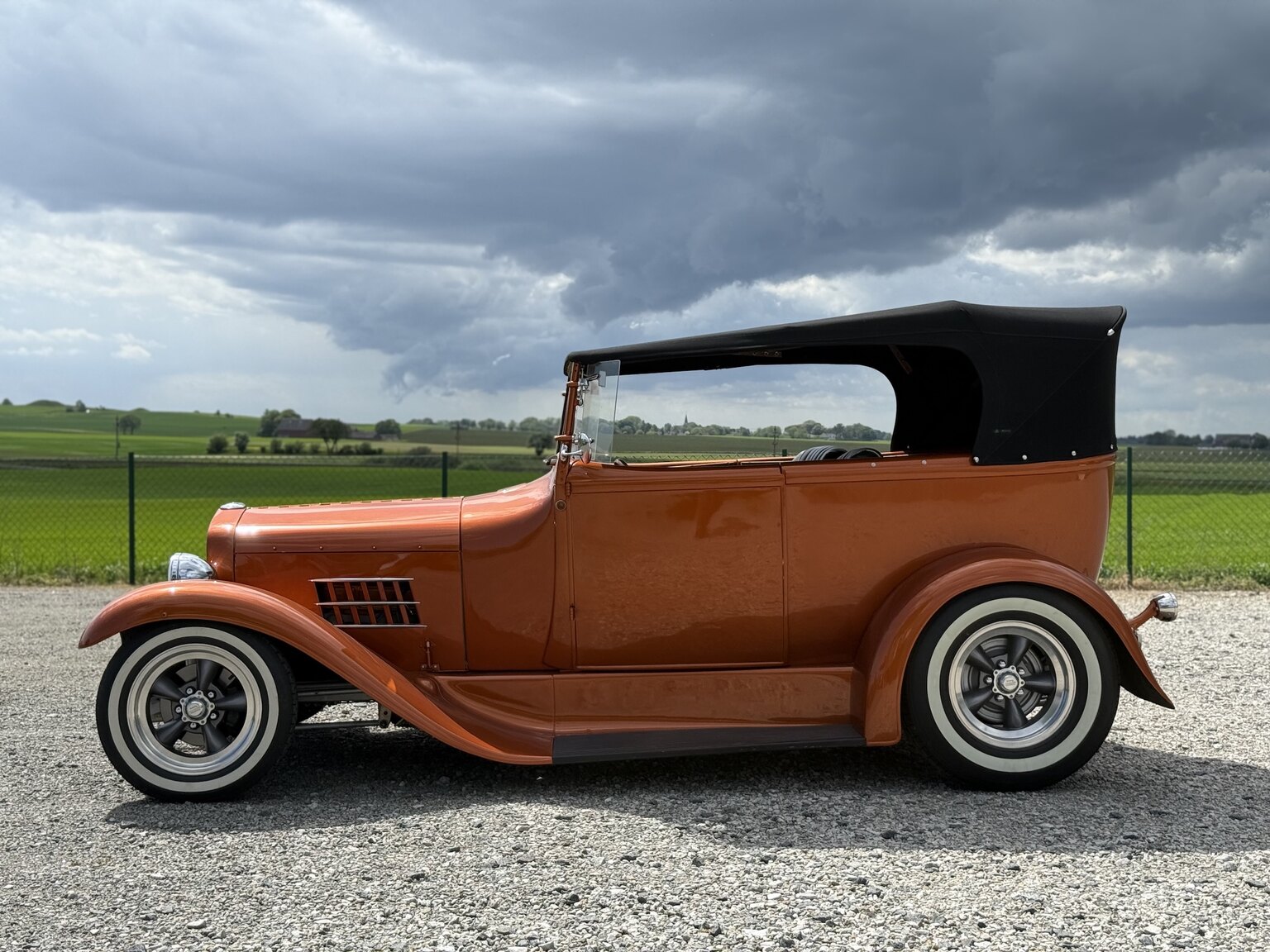 Aussenfoto 2012 Hot Rod T