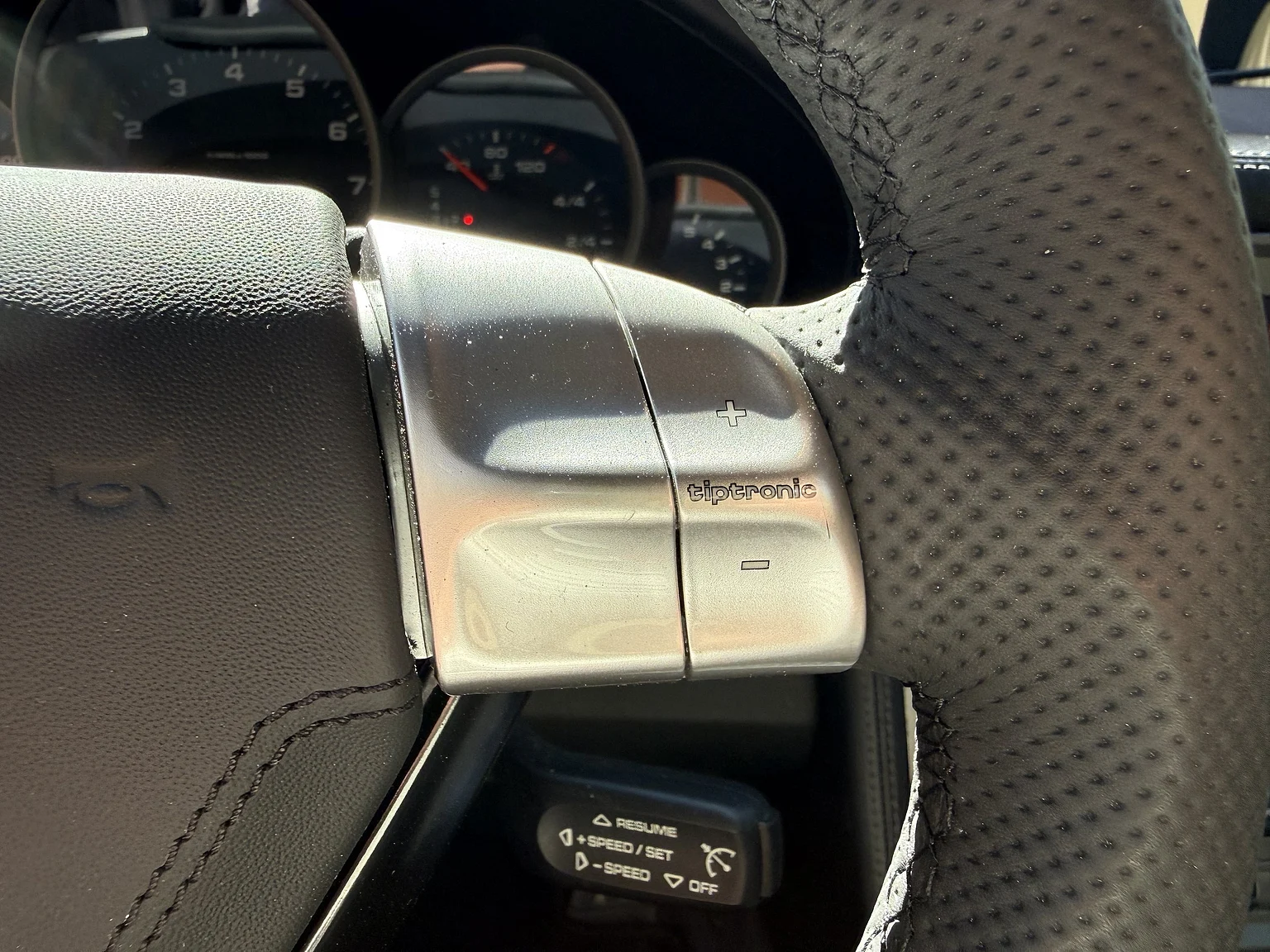 Innenraumfoto von 2008 Porsche 911 Carrera 4 (9)