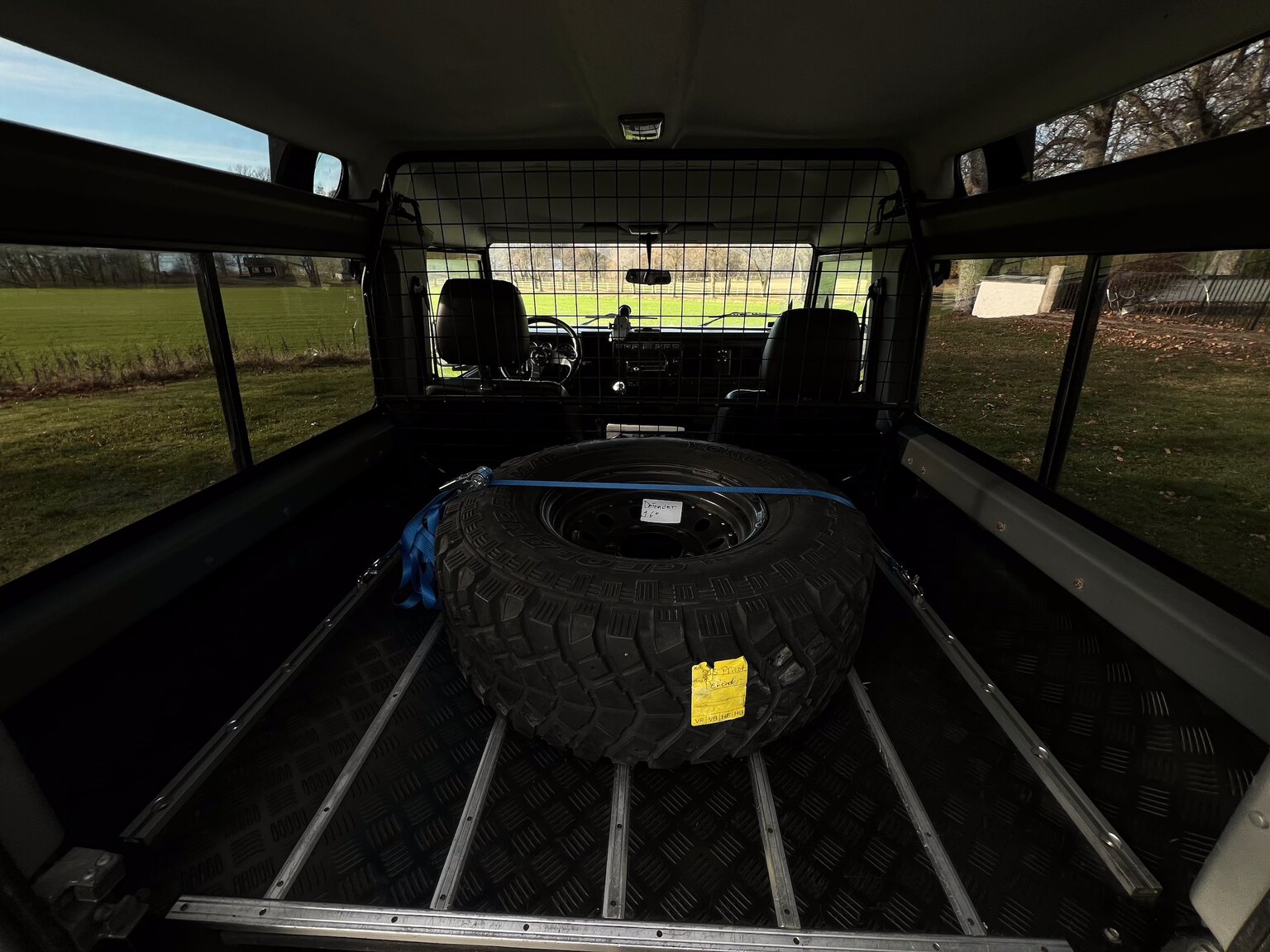 Interior image of 2002 Land Rover Defender 90 2.5 Td5