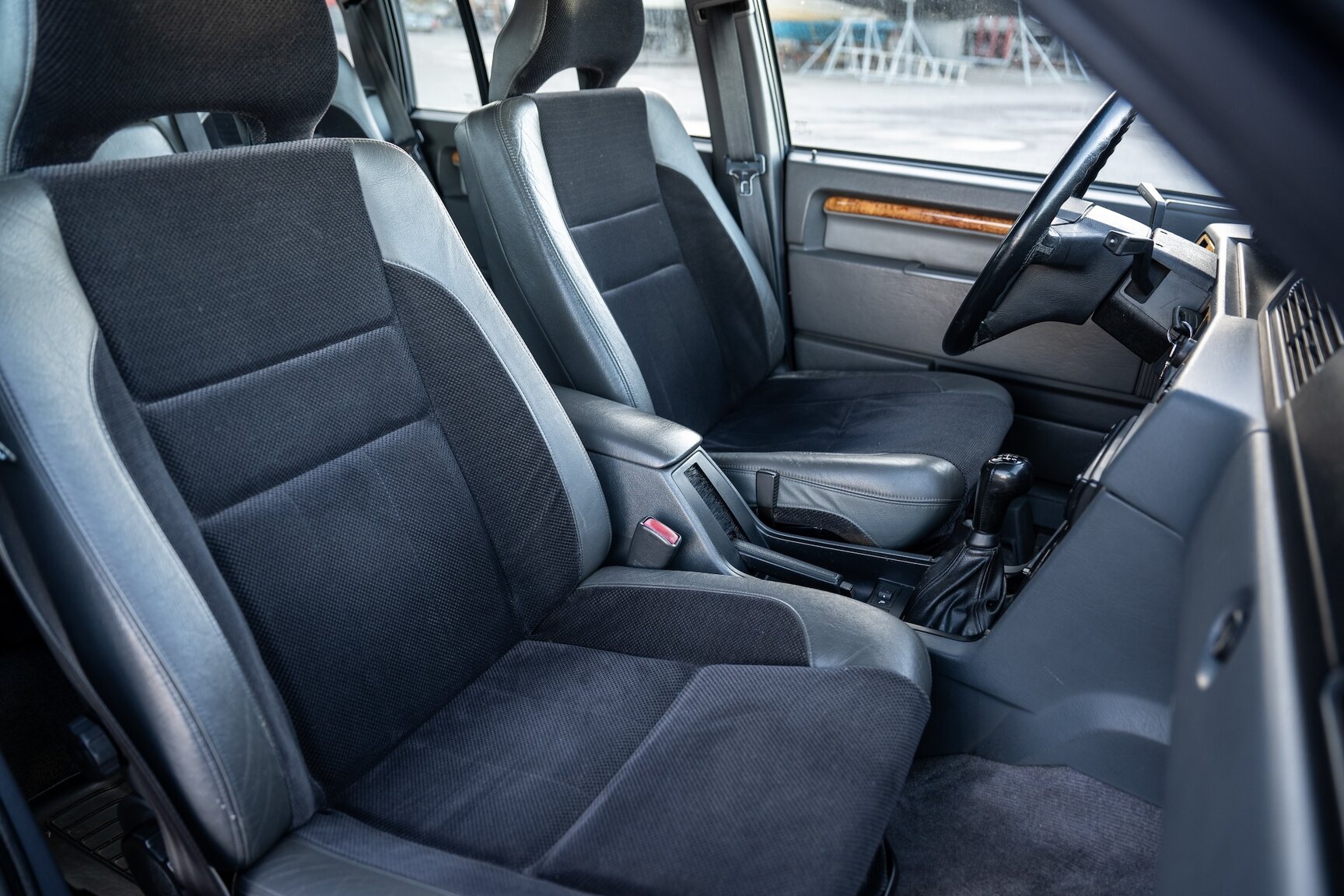 Interior image of 1998 Volvo 940 Turbo