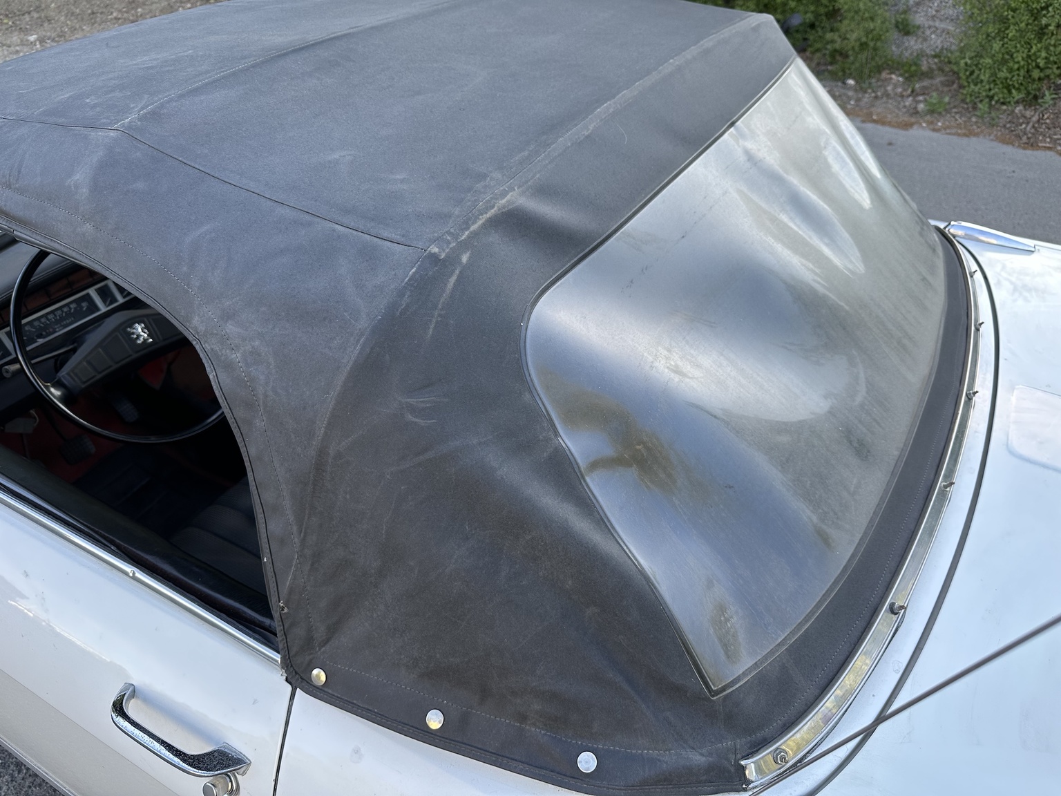 Exteriörbild på 1970 Peugeot 304 Cabriolet