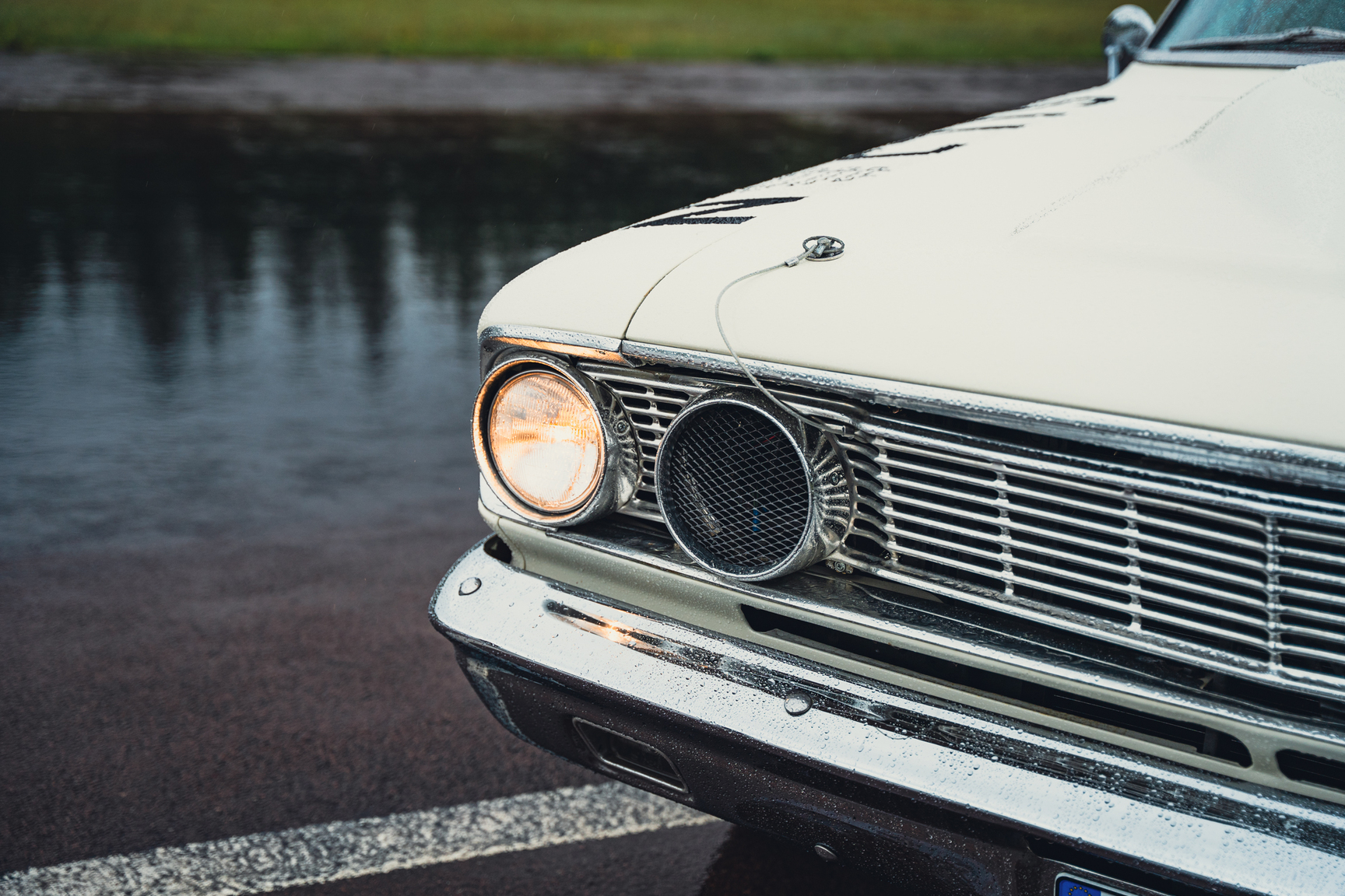 Aussenfoto 1964 Ford Fairlane 500 Sport Coupé (22)