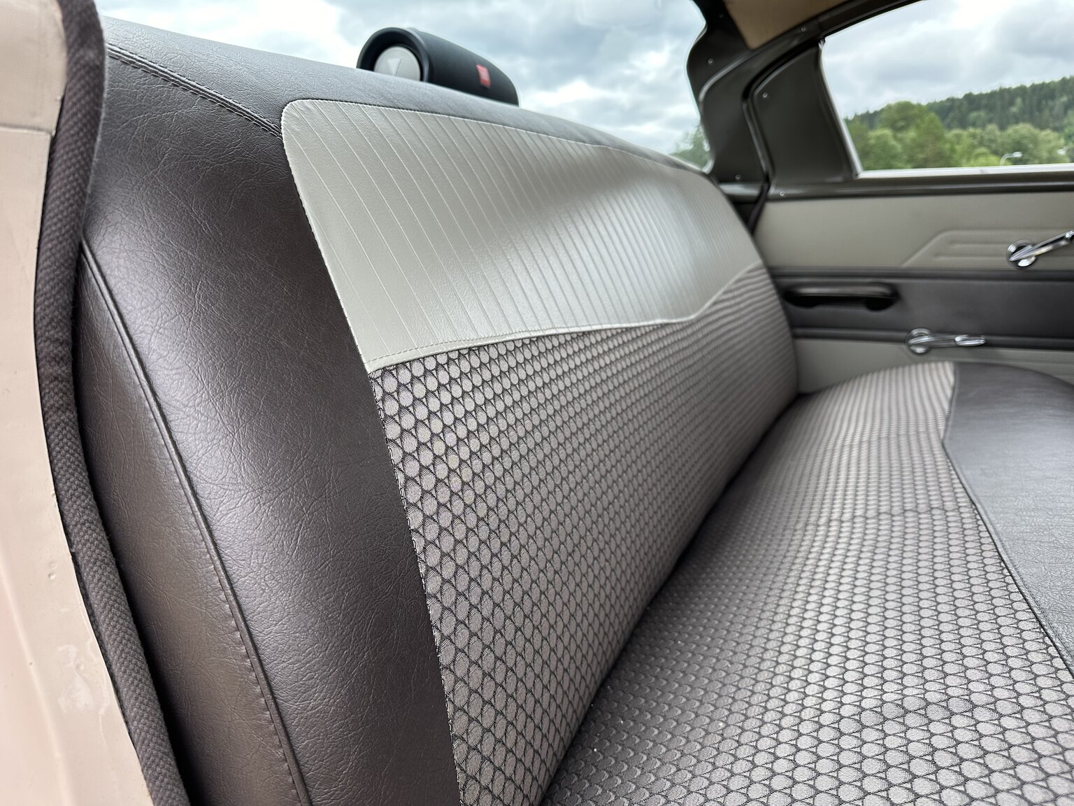 Interior image of 1959 Mercury Monterey 4-door Hardtop Cruiser