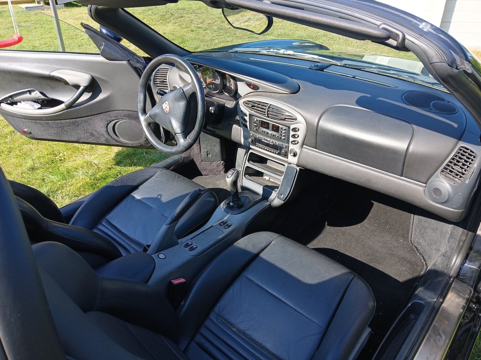 Innenraumfoto von 1999 Porsche Boxster