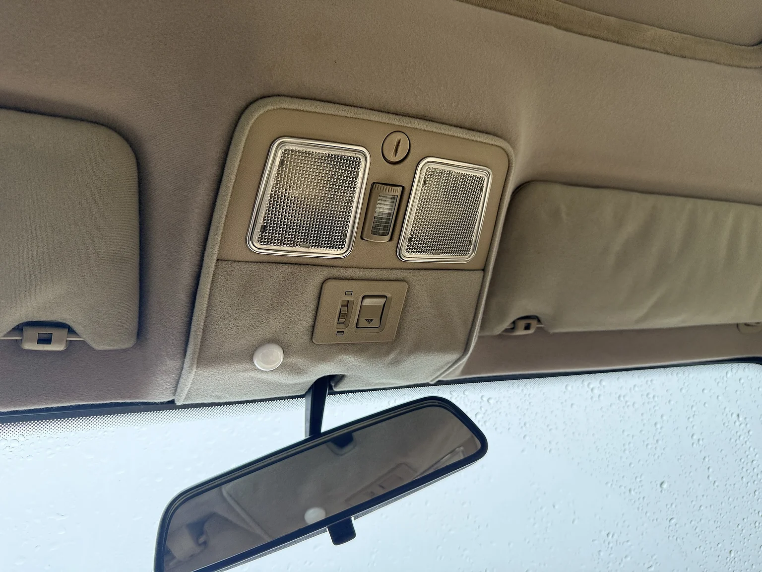 Innenraumfoto von 1991 Jaguar XJ40 Sovereign (82)