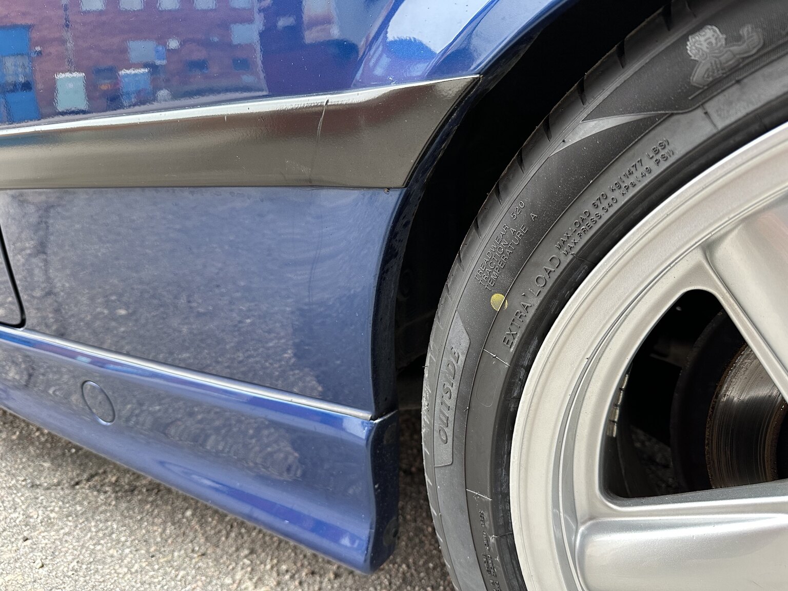 Exterior image of 1996 BMW 328i Coupé E36 M-Sport