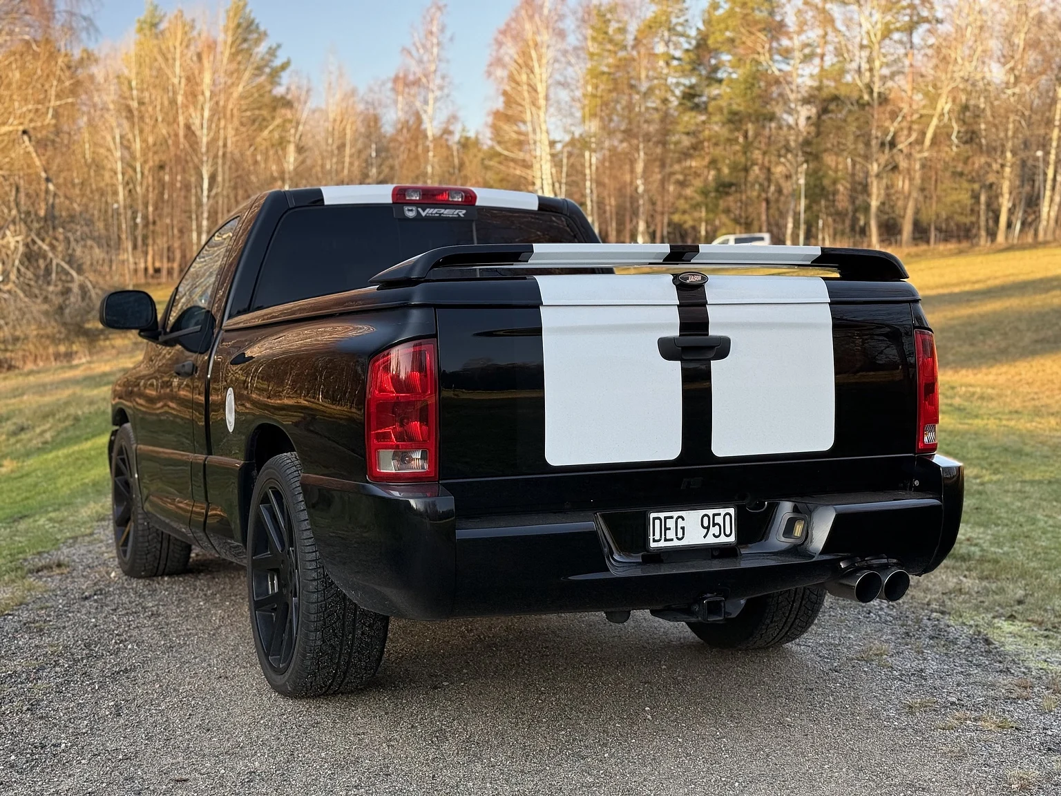 Exterior image of 2004 Dodge Ram SRT-10 (12)