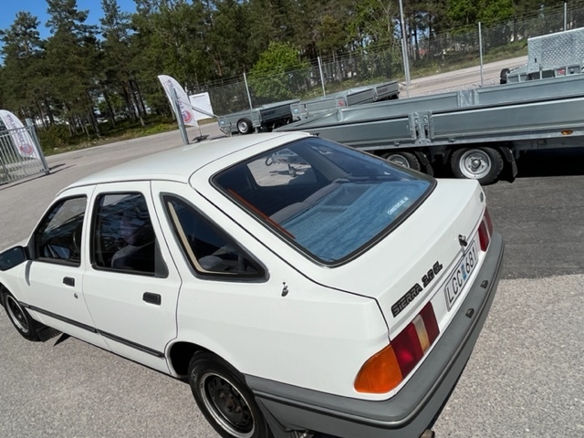 Exterior image of 1983 Ford Sierra