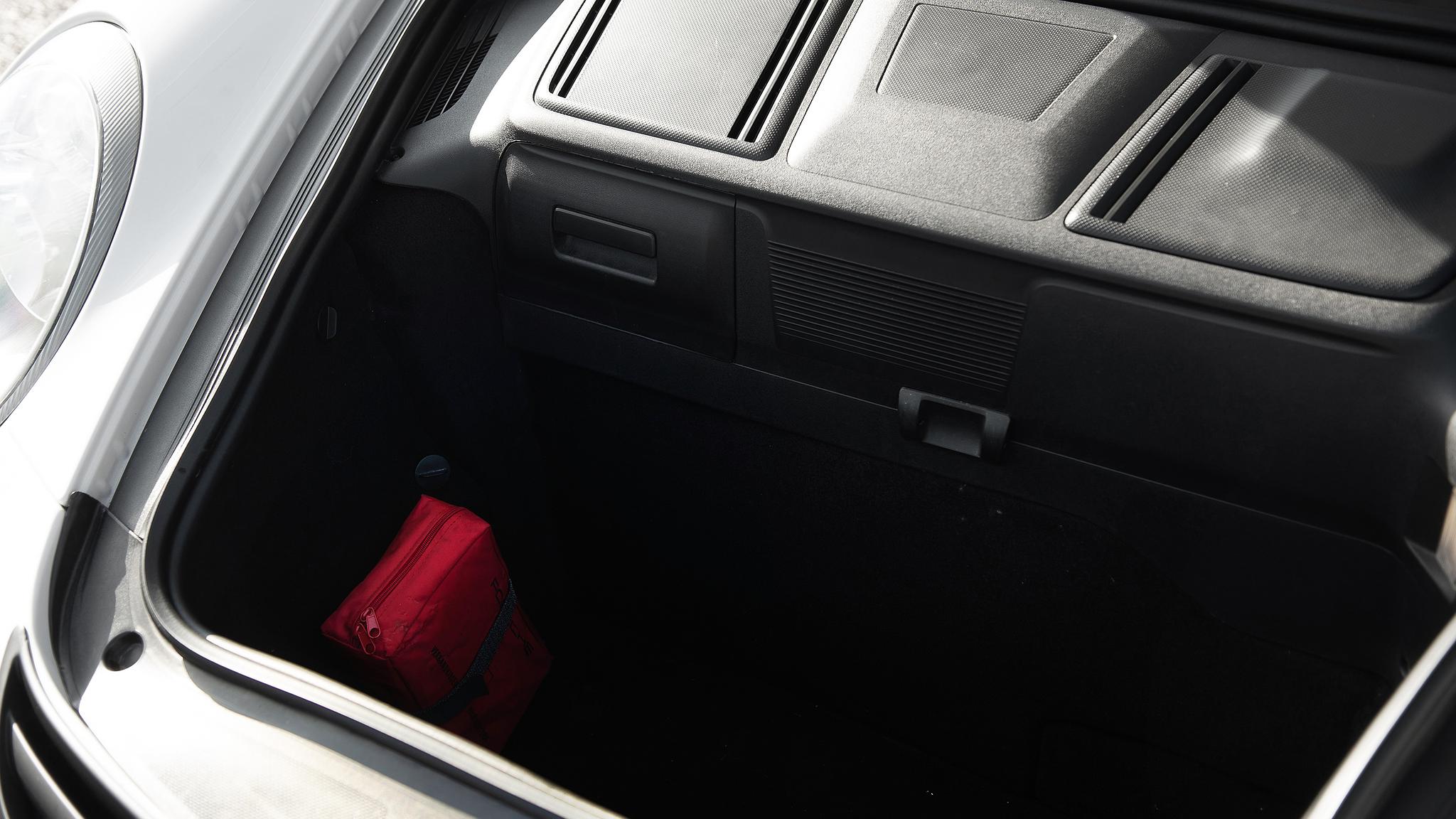 Interior image of 2007 Porsche 997 GT3 Gen 1  (34)