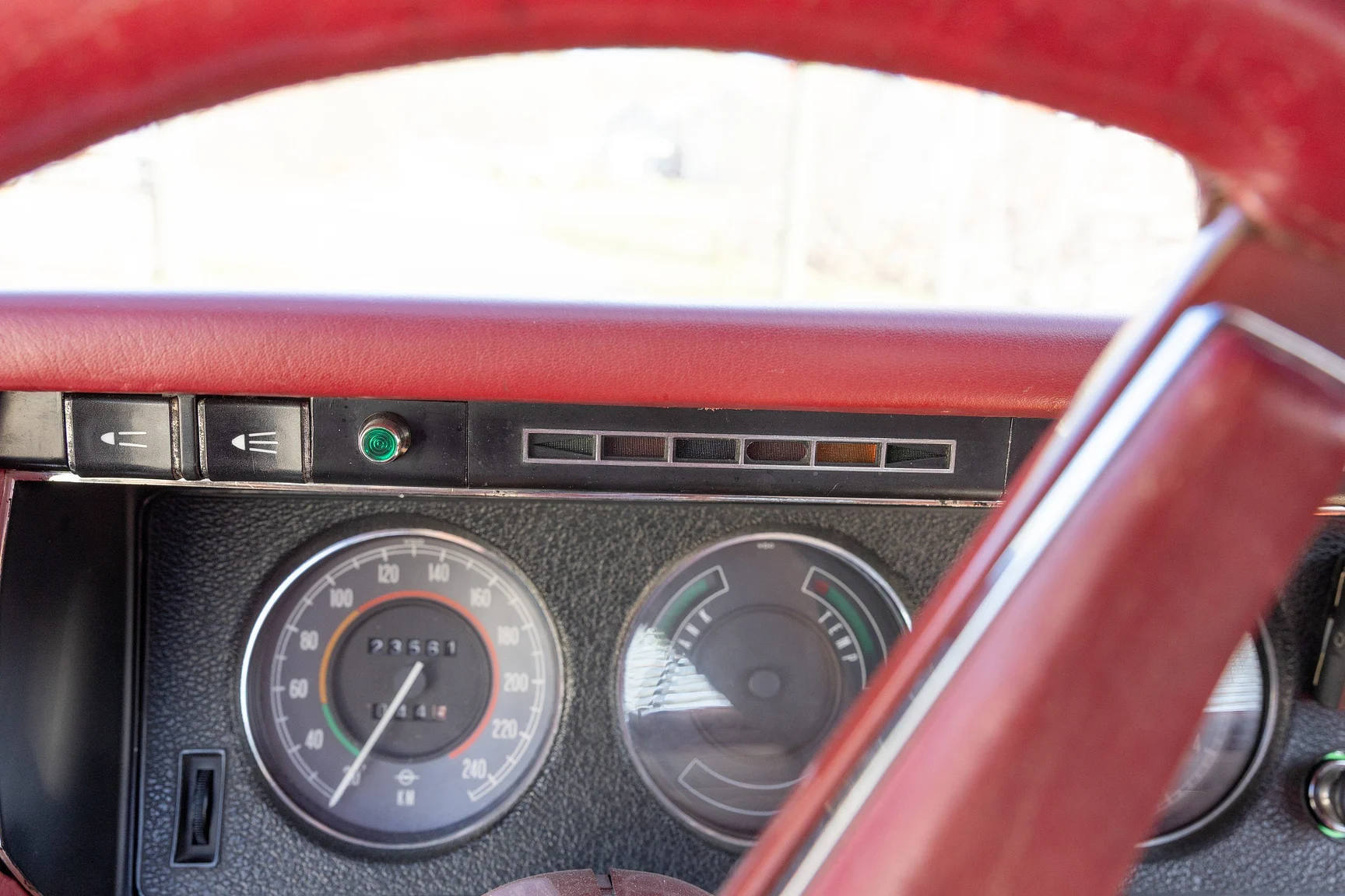 Interior image of 1970 Opel Admiral Admiral (16)