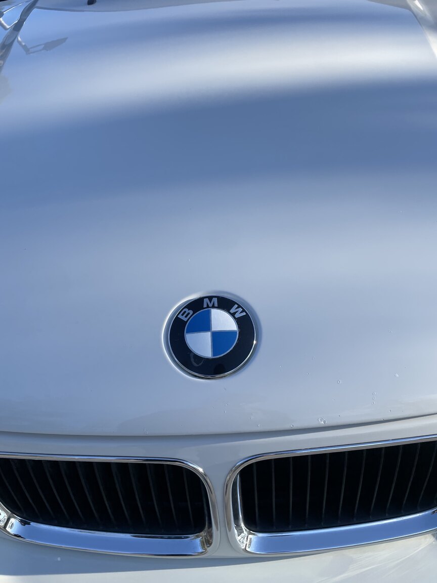 Exterior image of 1995 BMW 328 iA Convertible