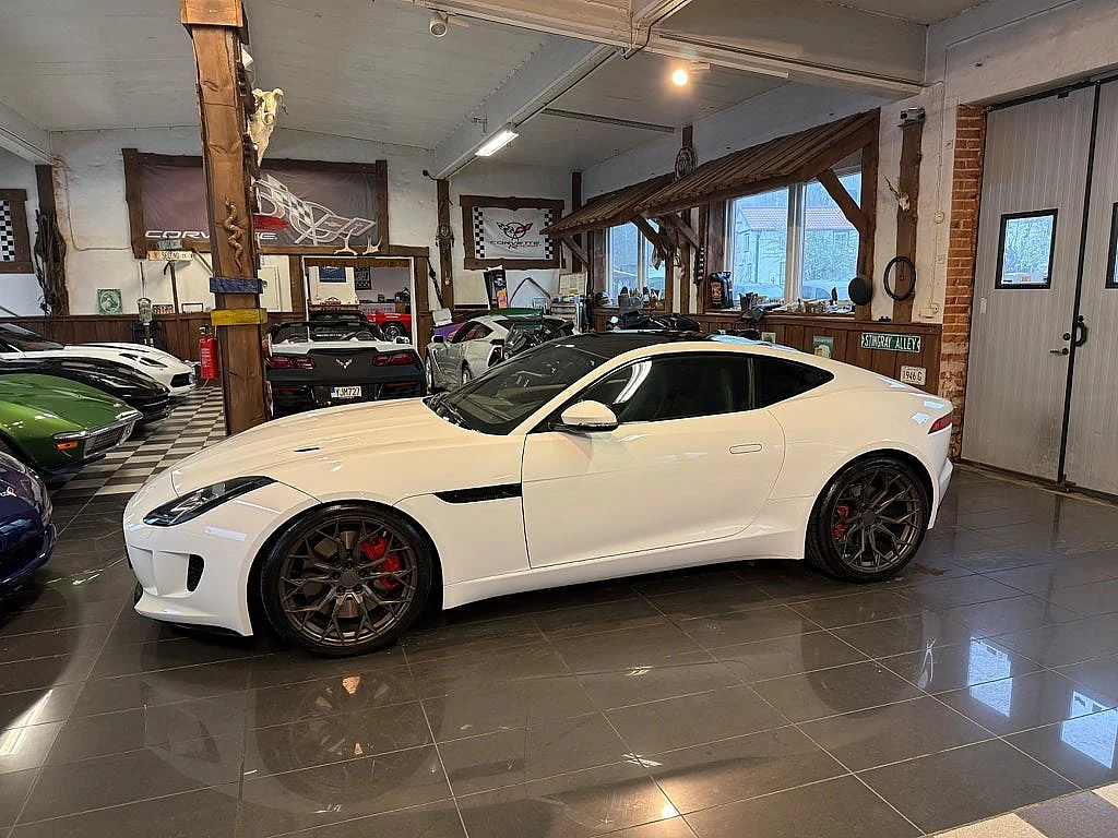 Image of 2016 Jaguar F-Type (2)