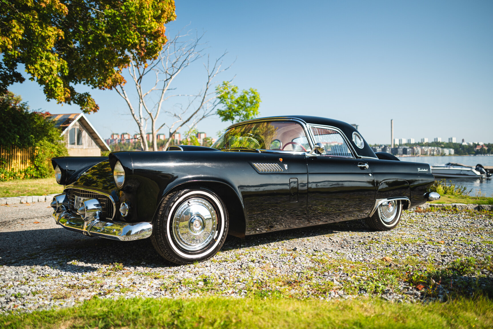 Exterior image of 1956 Ford Thunderbird