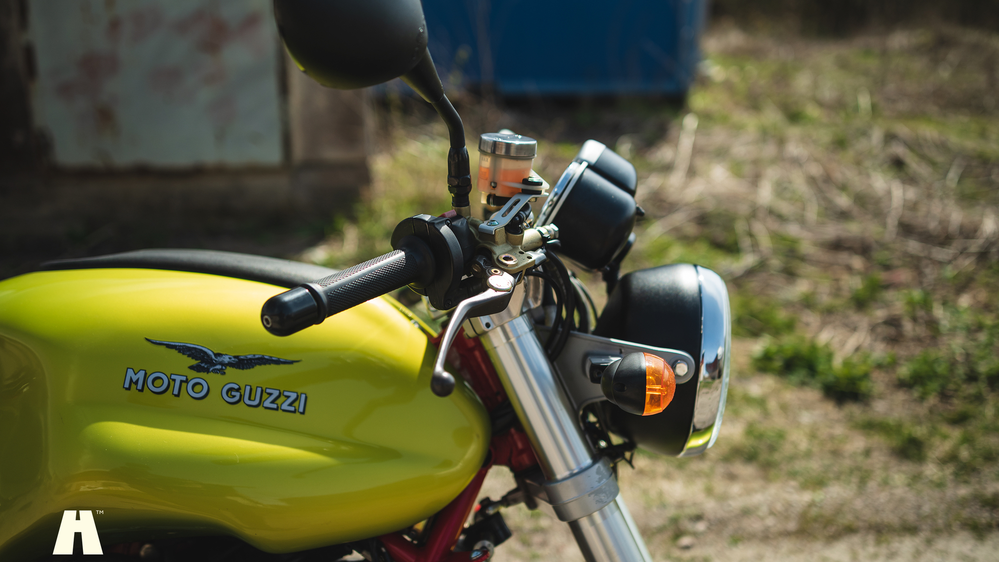 Exterior image of 2002 Moto Guzzi V11 Sport (21)