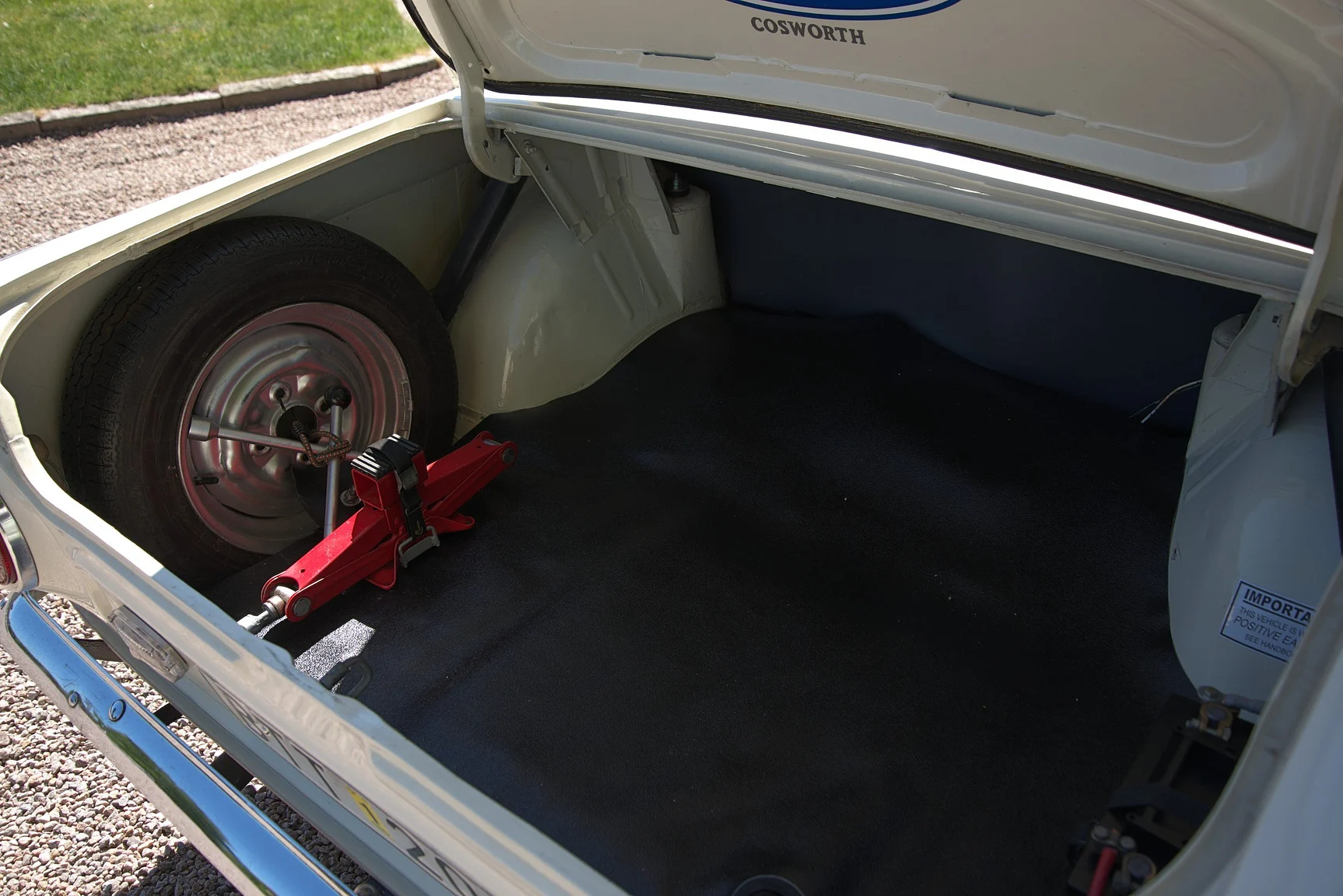 Innenraumfoto von 1966 Ford  Cortina GT (6)
