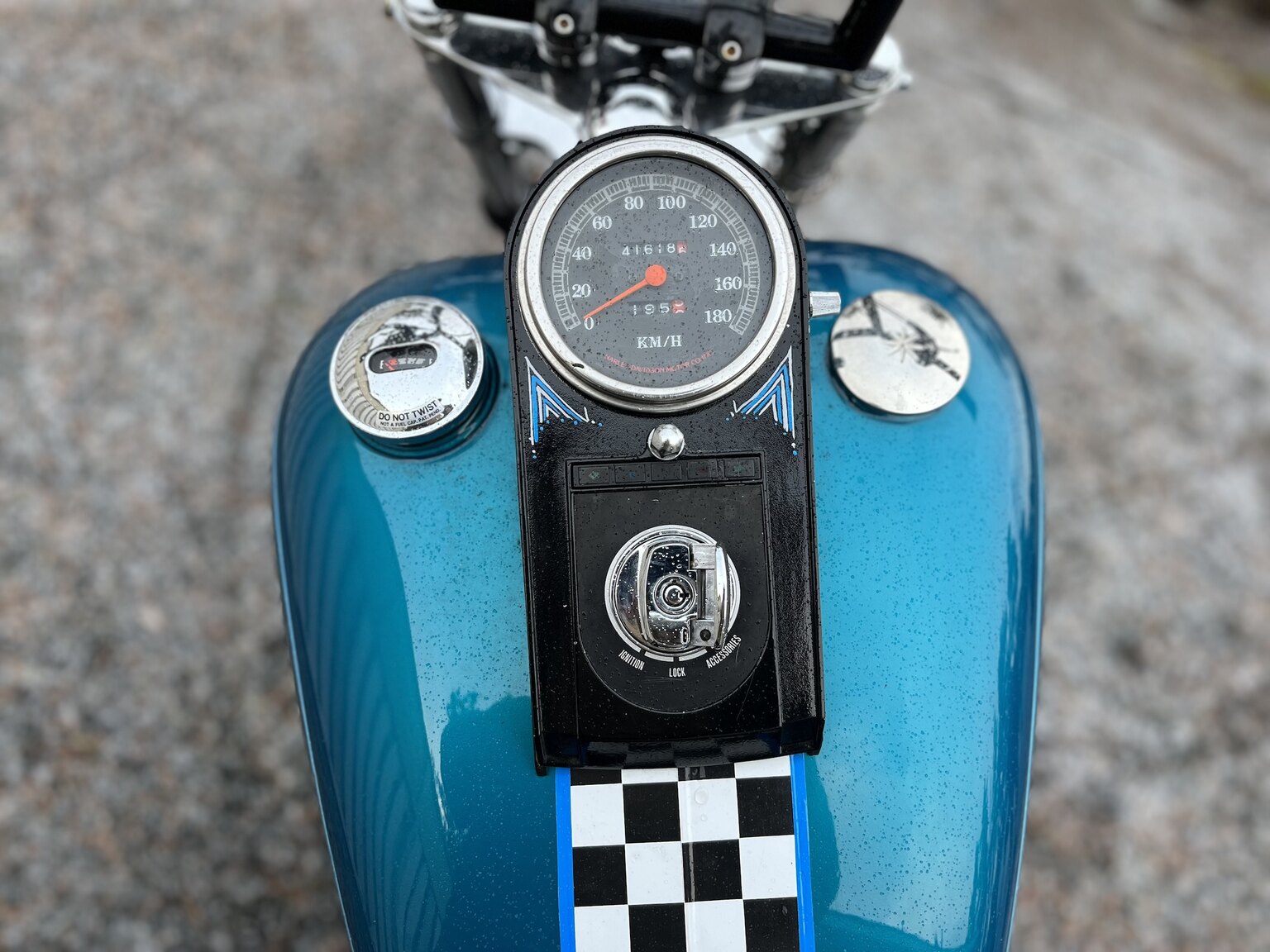 Exterior image of 1994 Harley-Davidson FXDWG Wide glide (23)