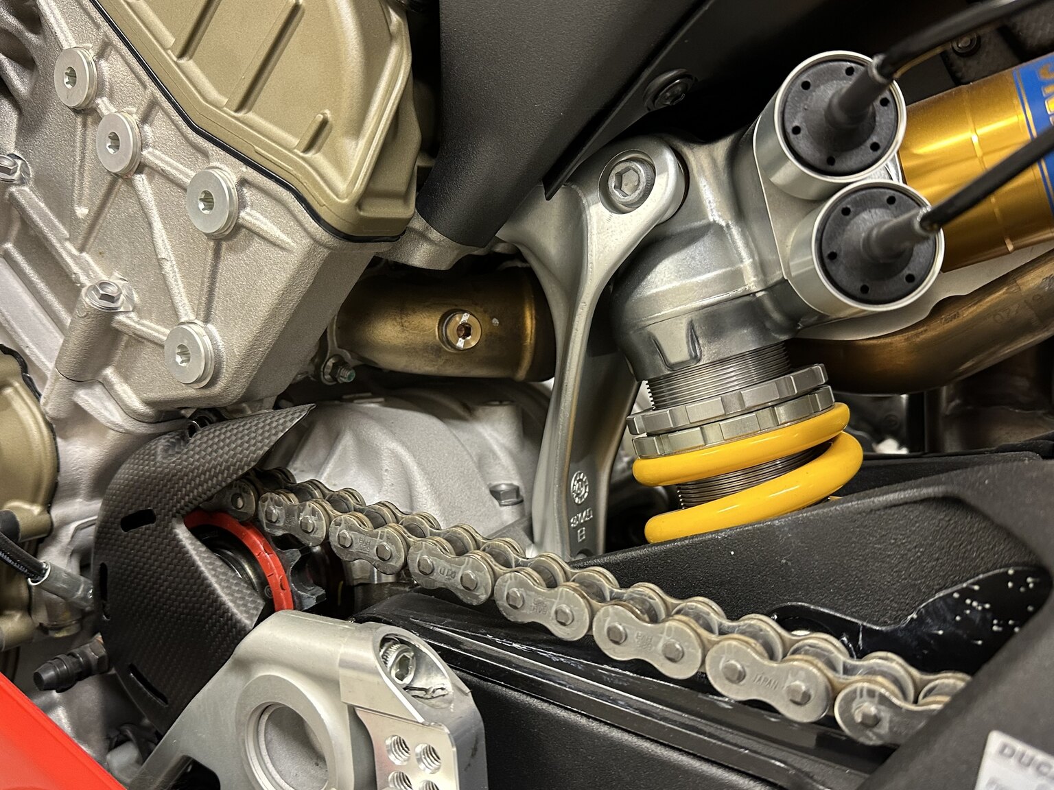Image of 2020 Ducati Panigale V4 25° Anniversario (16) mechanics