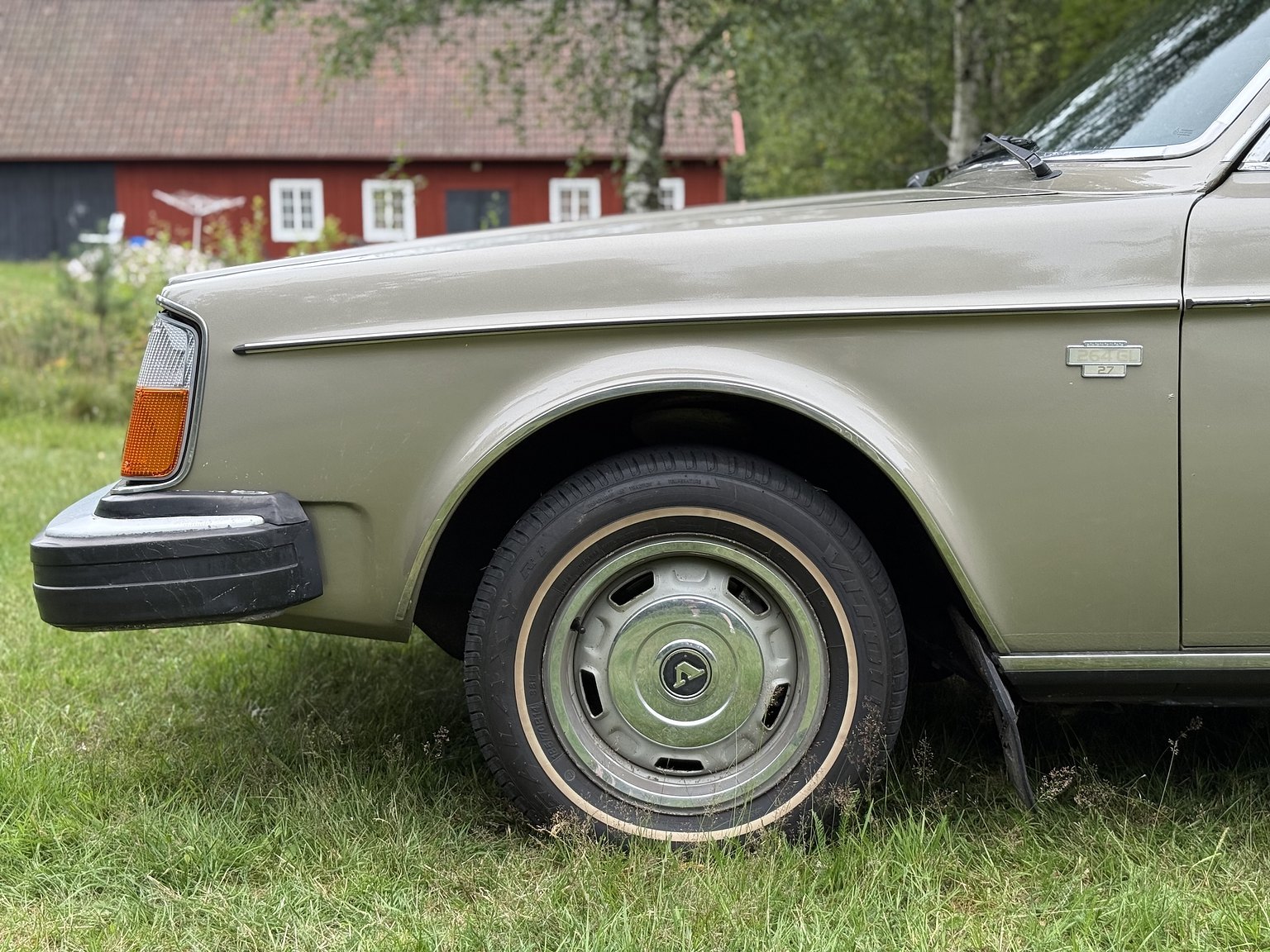 Exterior image of 1976 Volvo 264 V6 GL Automatisk