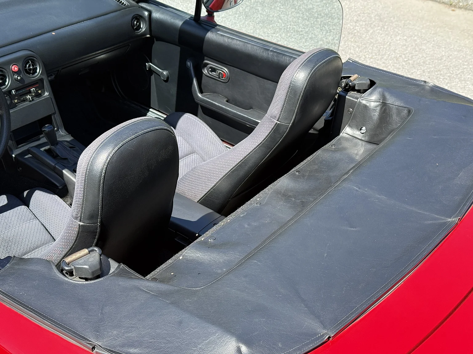 Innenraumfoto von 1991 Mazda MX-5 Miata (30)