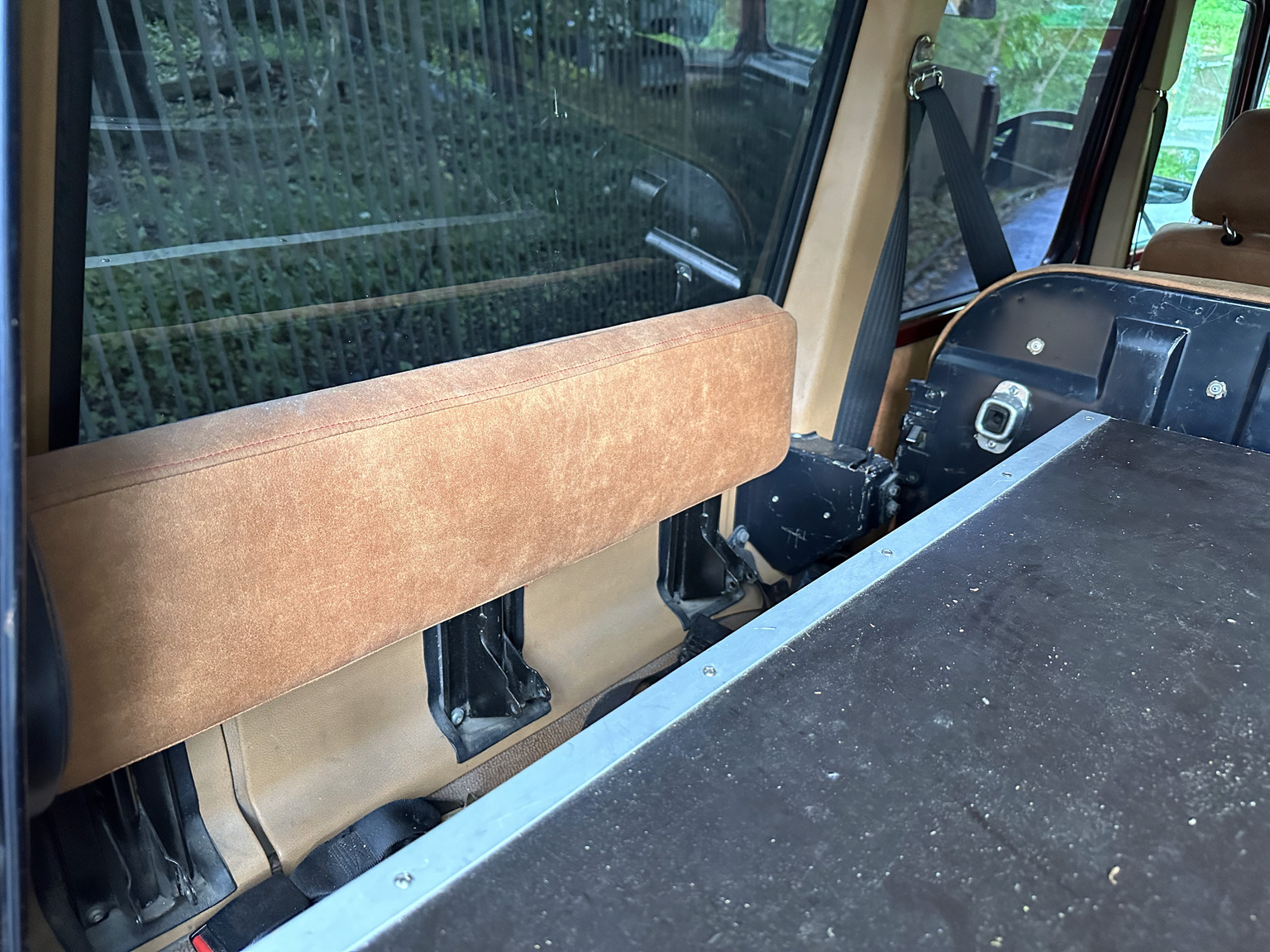 Innenraumfoto von 1986 Mercedes 280 GE (63)