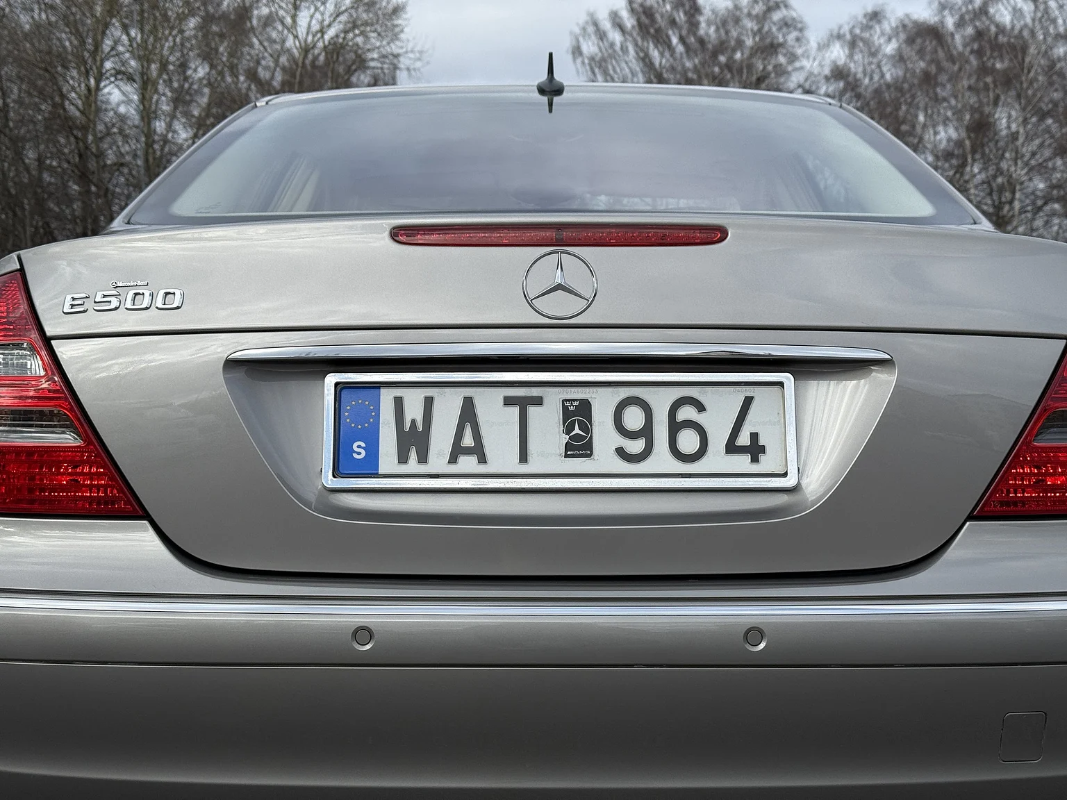 Exteriörbild på 2004 Mercedes-Benz E 500 7G-Tronic (57)