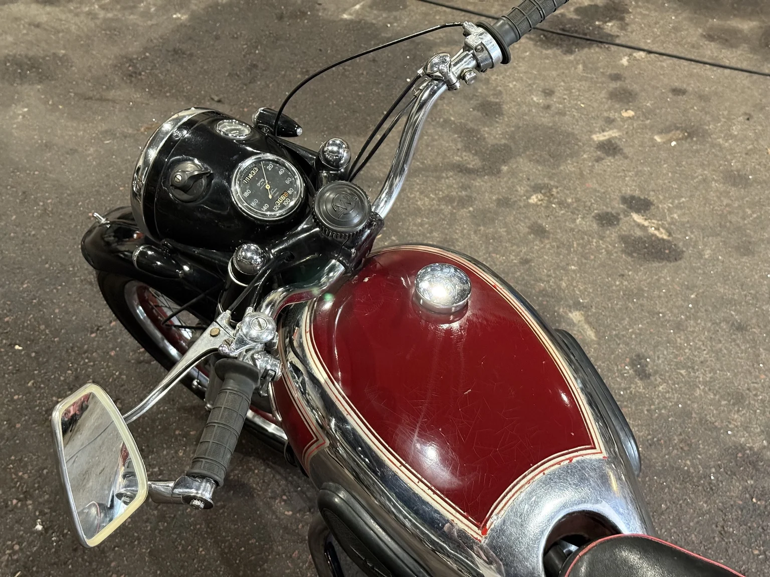 Exteriörbild på 1955 Matchless G 9 (15)