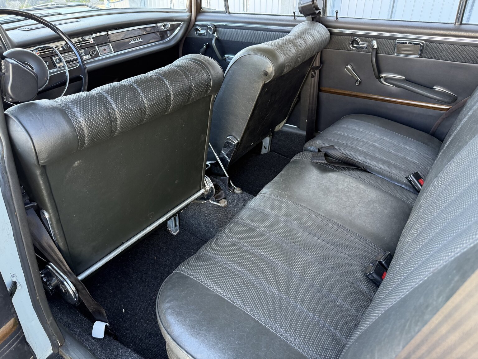 Interior image of 1967 Mercedes-Benz 230 Safari