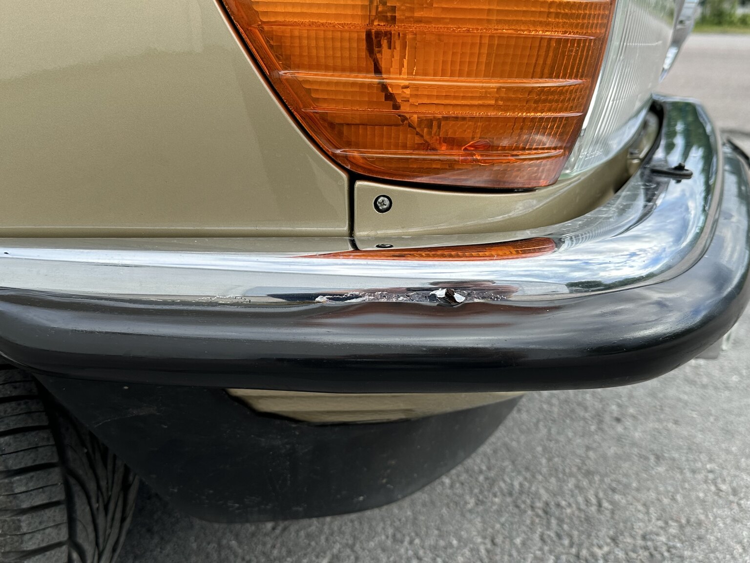 Exteriörbild på 1974 Mercedes benz 450 SL