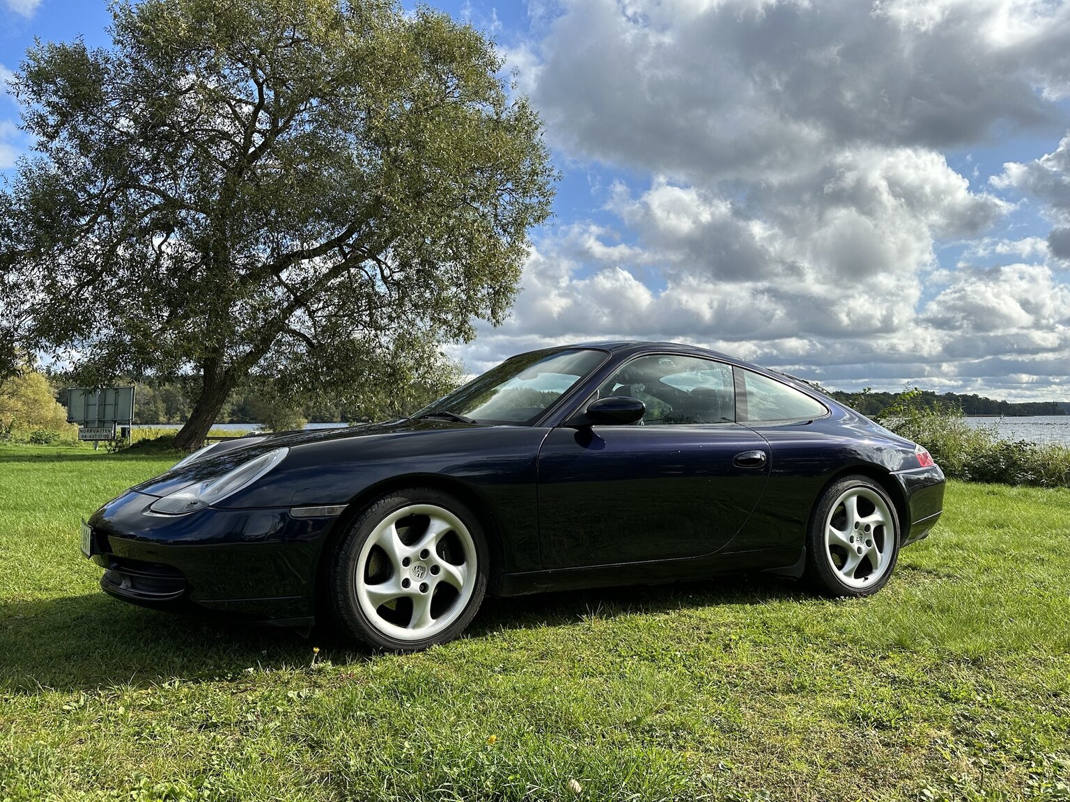 Exteriörbild på 1999 Porsche 911 Carrera